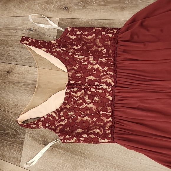 Davids Bridal Dress - Picture 7 of 8